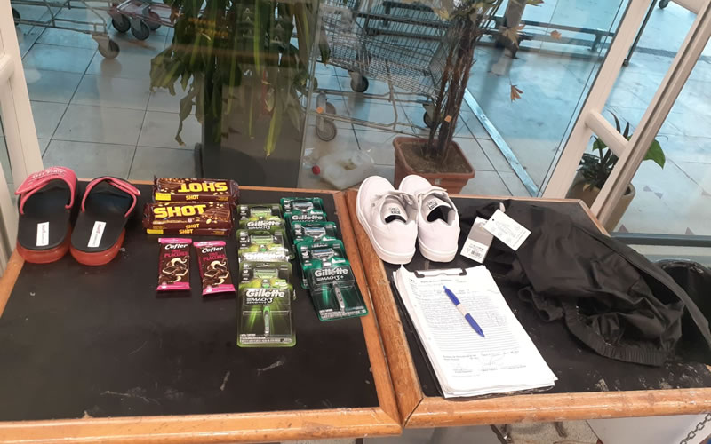 Intentó robar mercadería  del Hipermercado Carrefour pero lo observaban a través  de las cámaras de seguridad