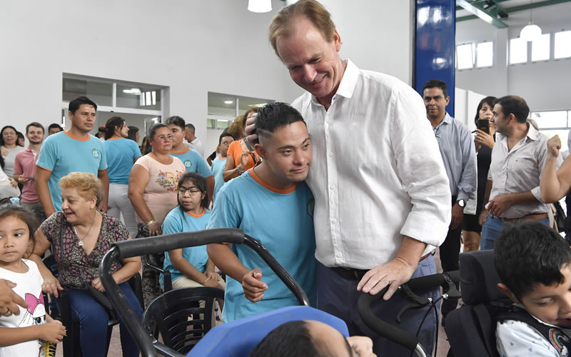 Bordet: “Tenemos que darles la mejor educación a nuestros hijos con discapacidad”