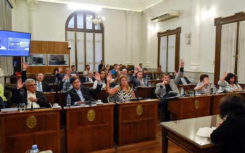 Sesionó el Senado entrerriano y aprobó la creación de 300 cargos de agentes de la policía