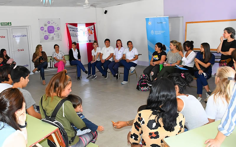 Impulsan jornadas interdisciplinarias que se centran en el abordaje de la salud de la mujer