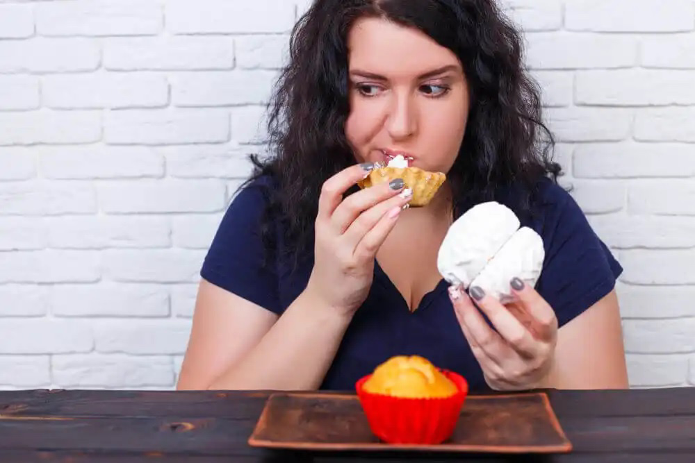 ¿Cómo evitar los atracones de comida?
