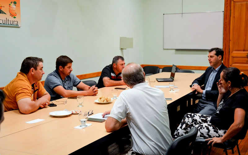 CAFESG y FECIER analizan alternativas para ordenar el mercado de trabajo citrícola