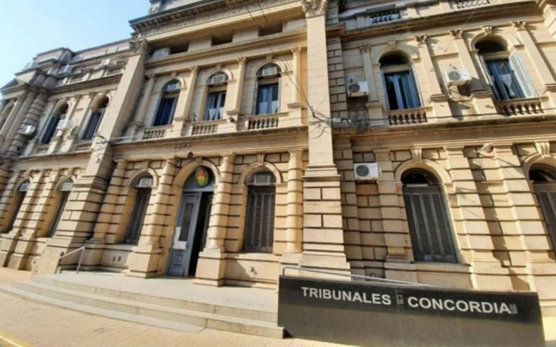 Falleció la mujer que se prendió fuego en Tribunales y el Superior Tribunal de Justicia ordenó una investigación