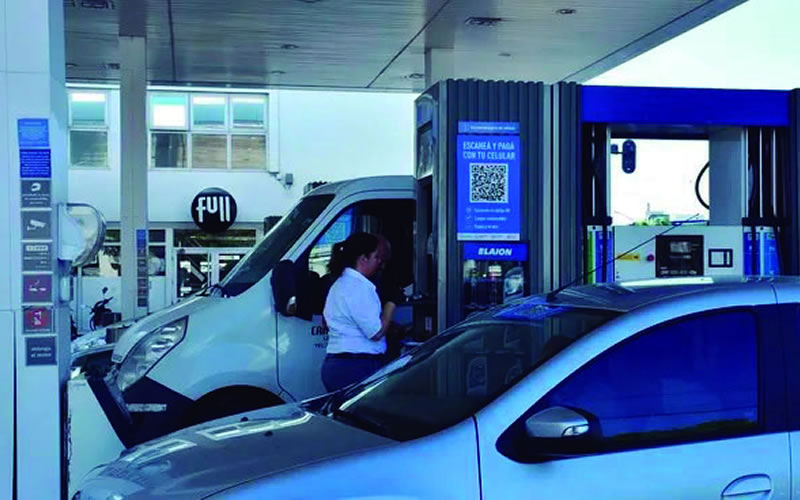 Aumentos en combustibles: Gobierno acordó con petroleras subas del 4% mensual hasta agosto