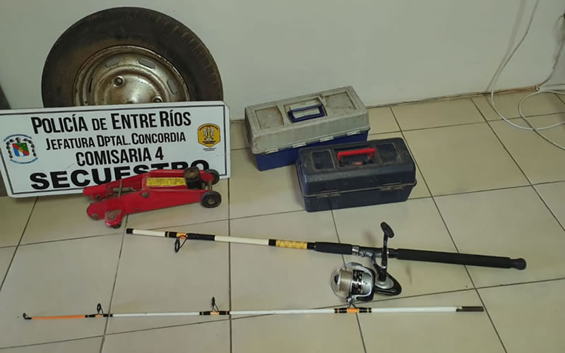 Transportaba elementos robados en su moto y trató de huir de la policía