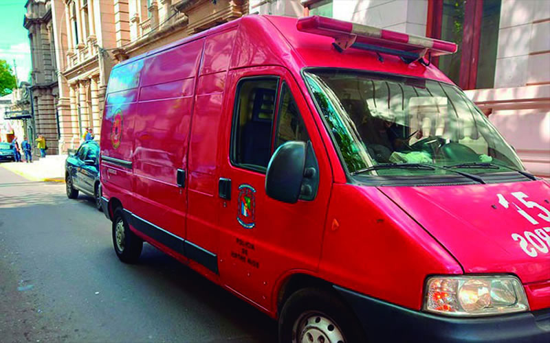 Una mujer se prendió fuego en los Tribunales  de Concordia en forma de protesta