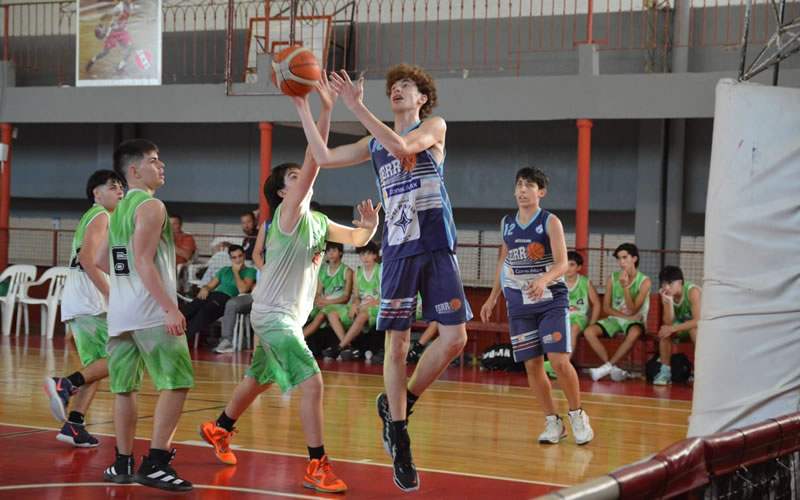 La U15 de Ferro inscribe su nombre en la próxima fase de la FBER