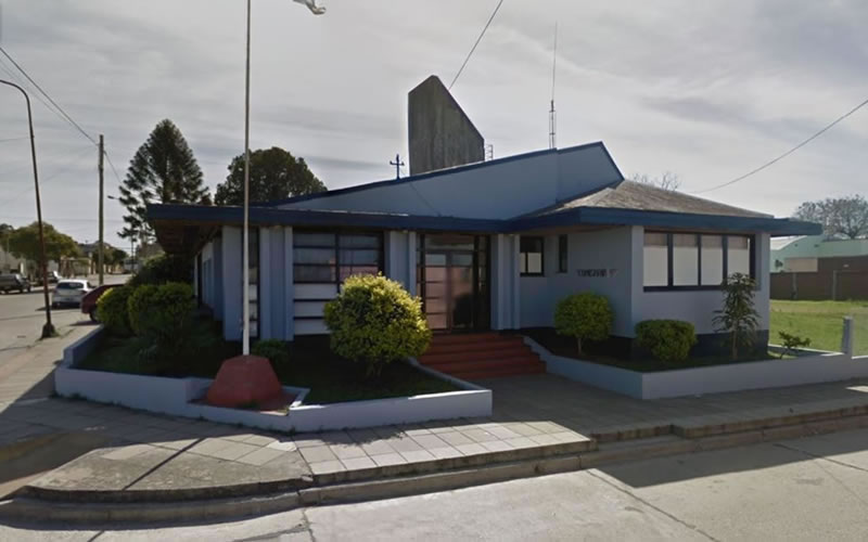 Descargaba cosas desde la vereda al interior de su casa y en un descuido le robaron