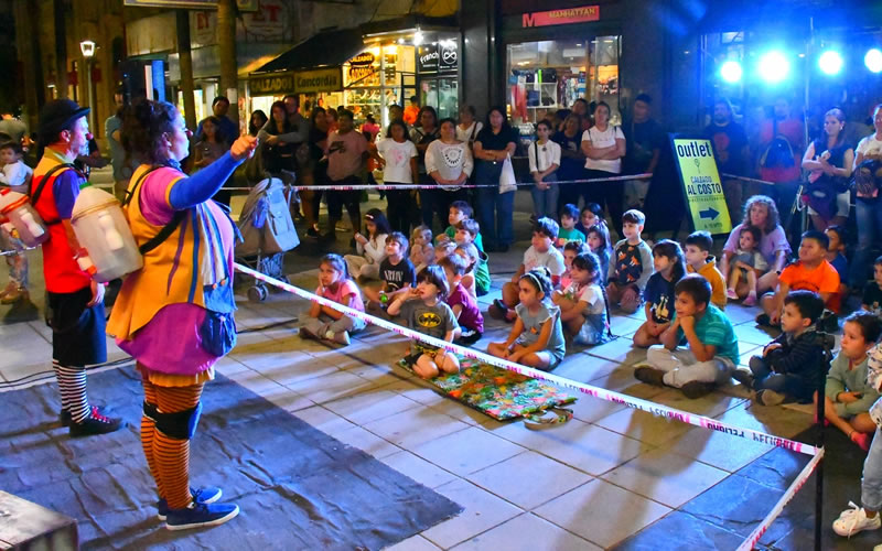 Exitosa edición de «La Noche del Comercio»