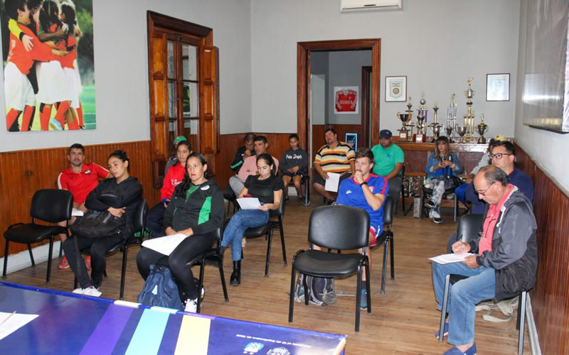 El fútbol femenino prepara la vuelta