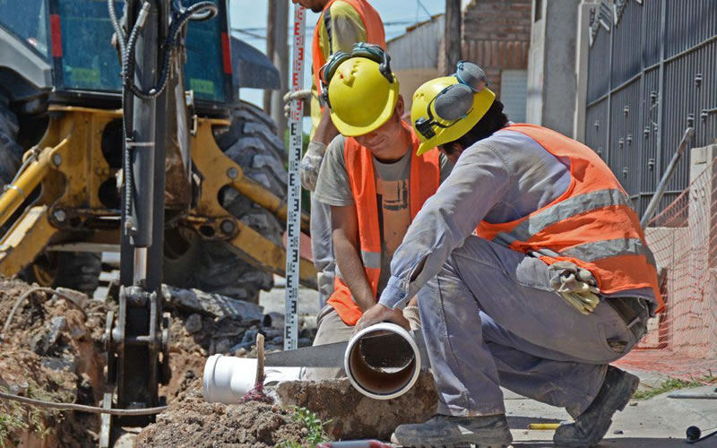 Las obras públicas que se ejecutan en Concordia generan empleo y desarrollo con inclusión
