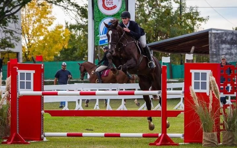 Se desarrolla exitosamente el Torneo Hípico Internacional