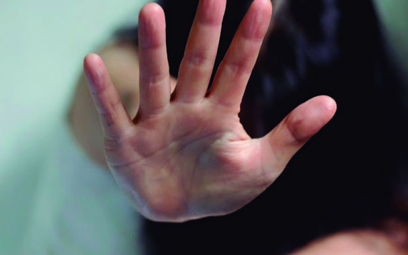 Denunció ser abusada por un sanador cuando era menor de edad