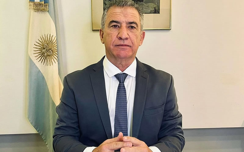 En sintonía con Cristina, Urribarri retiró su presentación ante el STJ para ser candidato