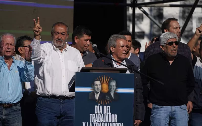 En un acto con sugestivas ausencias, la CGT rechazó una reforma laboral y propuso discutir la reducción de la jornada de trabajo