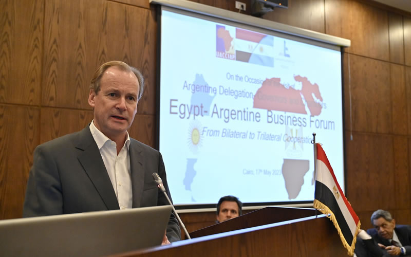 Bordet busca ampliar el comercio con Egipto y las inversiones en la Región Centro