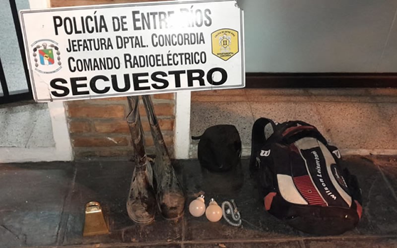 Detenido por robar un cencerro de bronce del interior de una casa