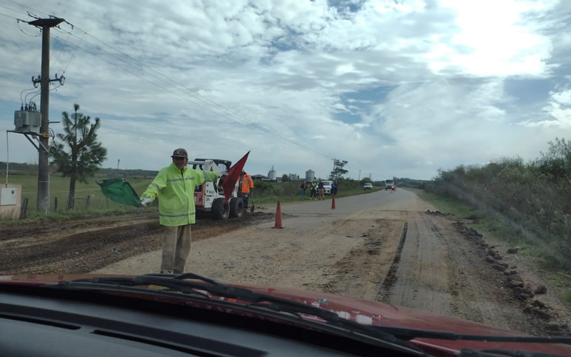 La Ruta 4 finalmente está siendo reparada gracias a la gestión del diputado Manuel Troncoso y el candidato a intendente por MID Charrúas, Sergio Alfonso