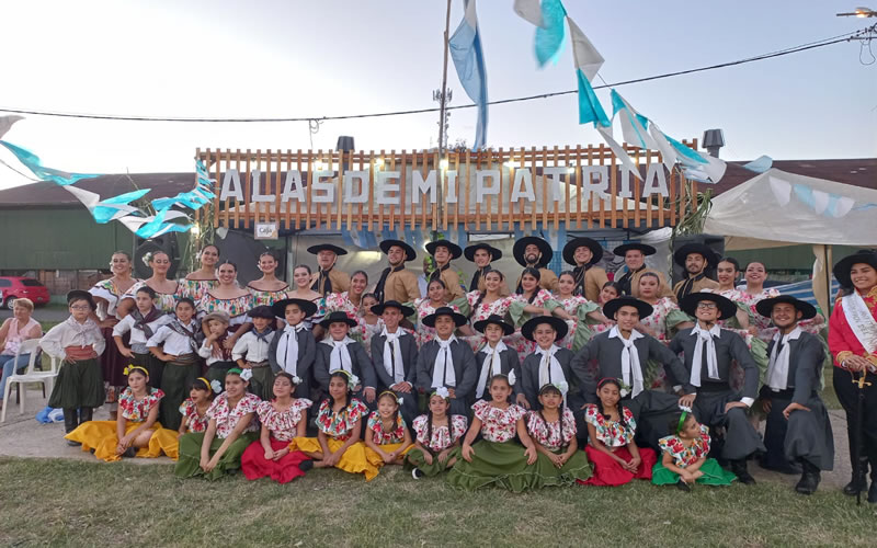 “El folklore es lo que nos identifica y lo que nos hace ser argentinos”, nos cuentan los fundadores de «Alas de mi Patria»