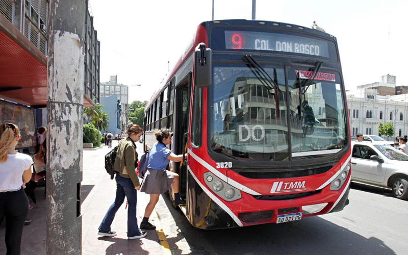 La provincia pagó 240 millones de pesos a las empresas de transporte urbano