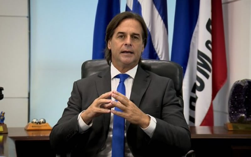 Lacalle Pou se mostró preocupado por la diferencia de precios con Entre Ríos