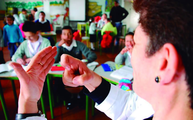 La Lengua de Señas Argentina: Un camino hacia la inclusión de los niños sordomudos en las aulas y en la sociedad