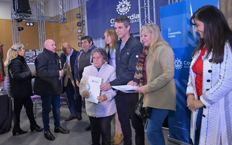 Programa de Regularización Dominial mi Casa: Más familias acceden al título definitivo de sus viviendas