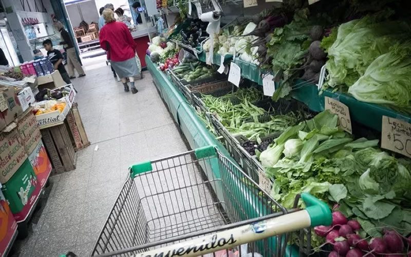 Agroalimentos: En mayo los precios al consumidor fueron 250% más altos que los que recibió el productor