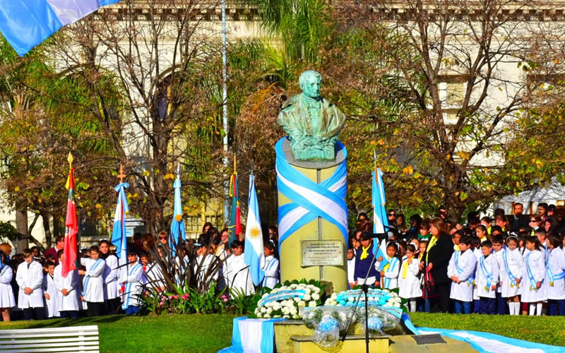 Convocan a la comunidad a participar de la celebración del Día de la Bandera