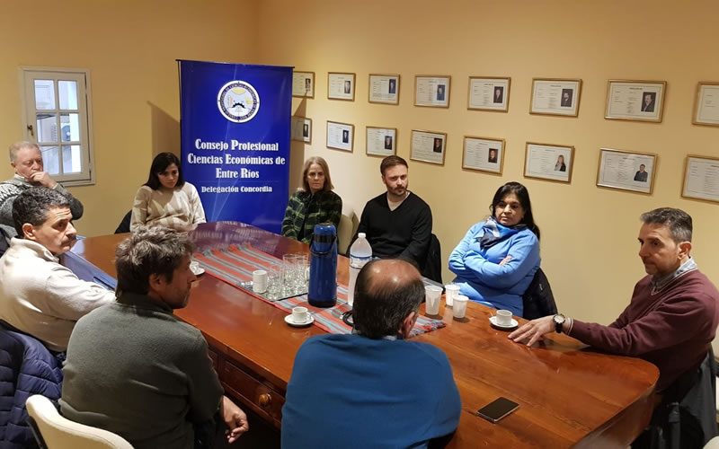 Azcué y Reta de Urquiza se reunieron con el Consejo Profesional de Ciencias Economicas de Concordia y aseguraron que el Municipio debe ser un aliado de las instituciones