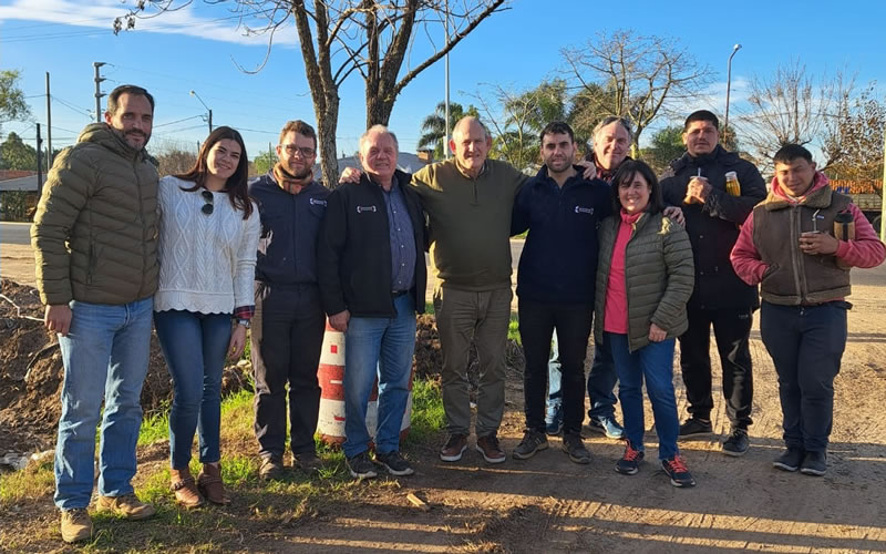 Roberto Niez se comprometió con los vecinos de El Martillo a buscar soluciones a la cuestionada obra en la ruta 22