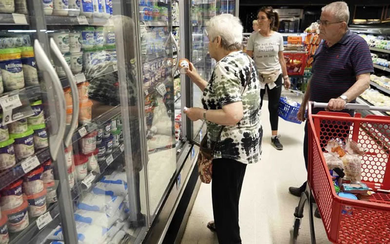 Los analistas privados prevén una inflación de 7,3% para junio y estiman una cifra anual de 142,4%