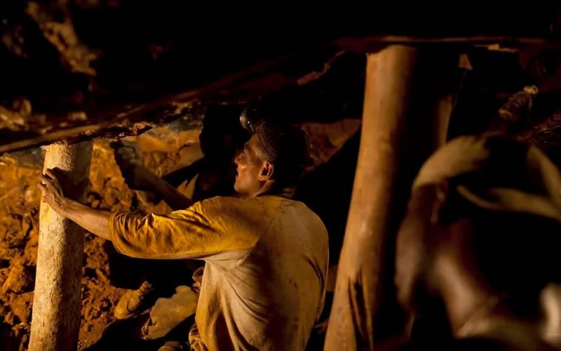 En el último año, el trabajo en negro creció mucho más que el registrado: Qué sectores concentran la informalidad