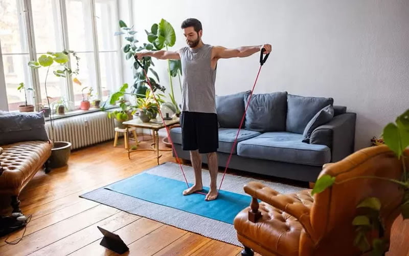 En casa o bajo techo: 5 recomendaciones de los expertos para evitar el sedentarismo en invierno
