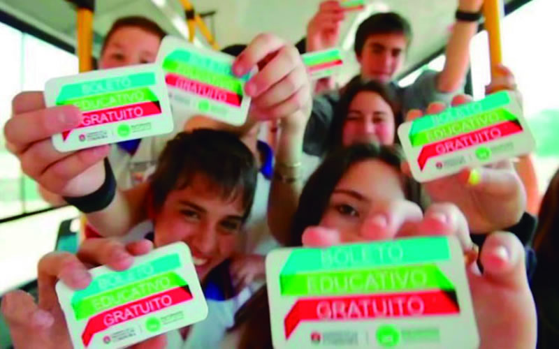 Organizaciones de padres, alumnos y docentes exigen el boleto estudiantil gratuito ya