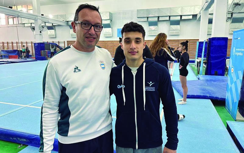 Santiago Mayol y su entrenador están en Brasil