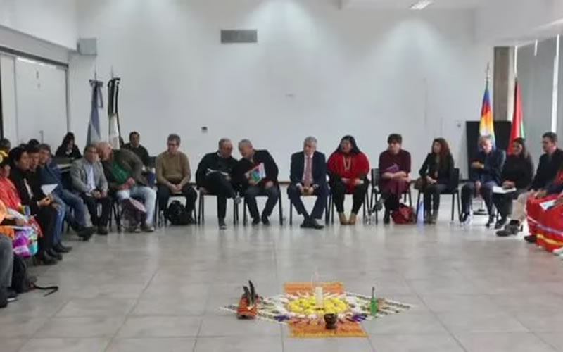 Gerardo Morales les propuso a los pueblos indígenas de Jujuy que elaboren una ley que regule el uso de la tierra