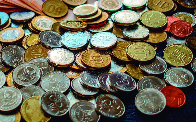 Pesos por peso: Las monedas argentinas vendidas como metal valen más que su denominación