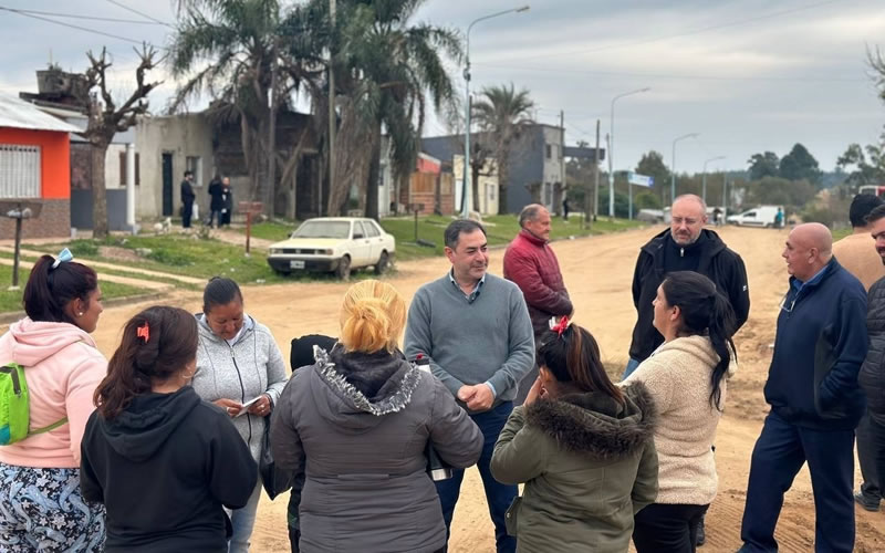 Eduardo Cristina de recorrida por diferentes barrios de la ciudad