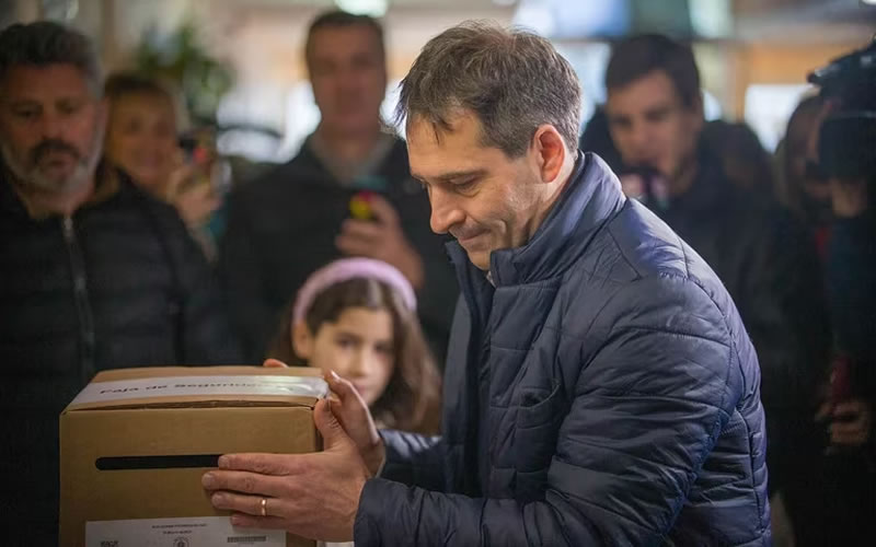Elecciones en Chubut: El candidato peronista reconoció la derrota y felicitó al gobernador electo