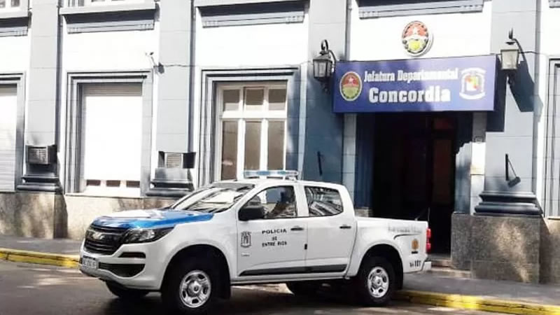 Secuestran celulares, dinero y detienen a una persona en allanamientos por narcomenudeo