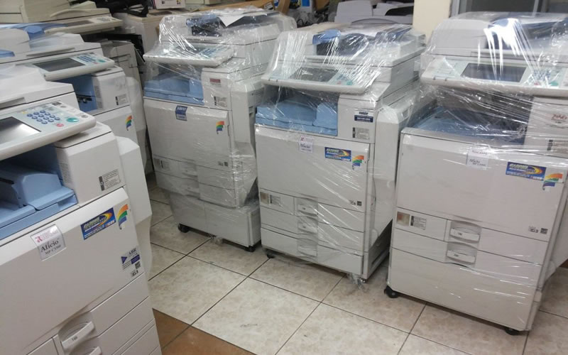 Prevención y adaptación: La estrategia de un comercio tecnológico ante la volatilidad del dólar