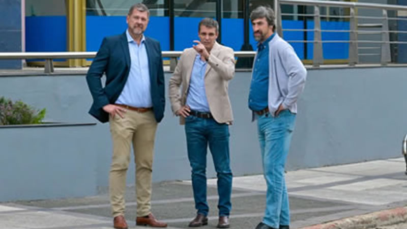 Giano: “Los datos oficiales, lo charlé con el gobernador, son absolutamente confiables”. Gay no da por cerrada la interna hasta el recuento definitivo