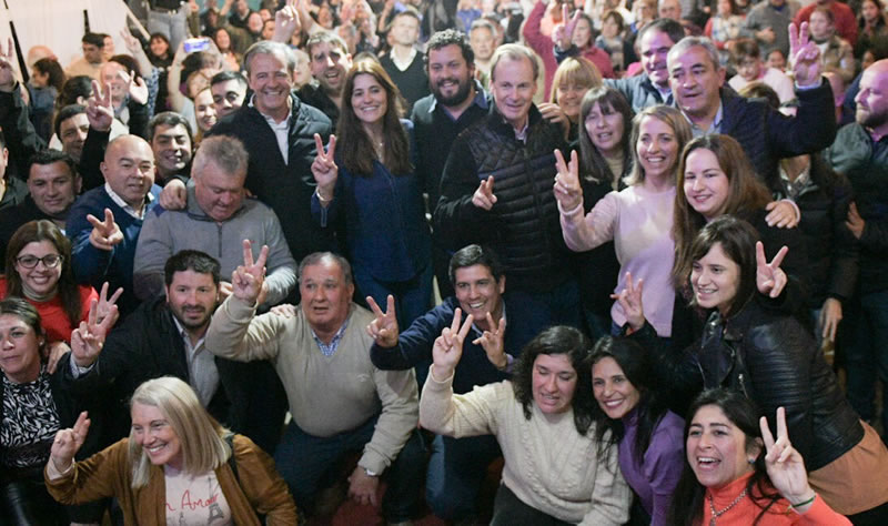 Bahl en el cierre de campaña: “Este domingo elegimos entre ir por más o paralizar una Entre Ríos que está en marcha”