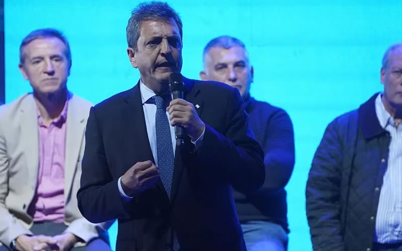 Sergio Massa compartió un acto con la CGT: “El domingo, cueste lo que cueste, tenemos que ganar”
