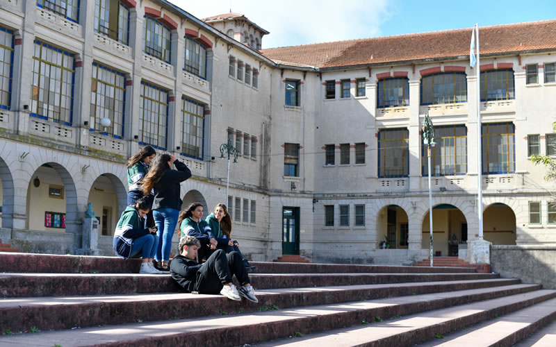 Se recategorizaron 57 escuelas secundarias en Entre Ríos