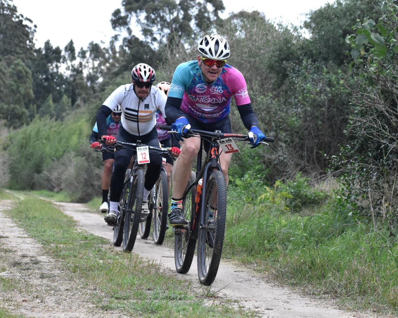 Tercera fecha del mountain bike: Suares y Follonier se llevaron el triunfo en Estancia Grande
