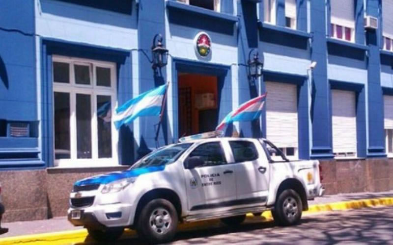 Se secuestró el arma con la que habrían apuñalado en la cabeza a un hombre que luego falleció