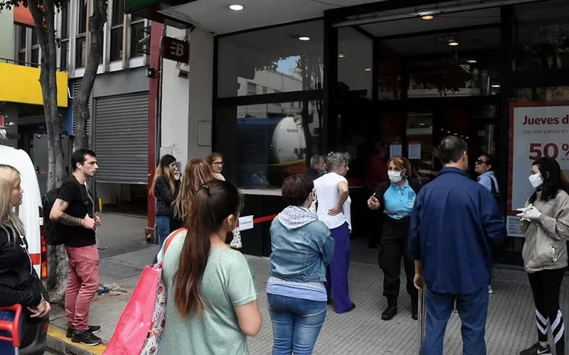 AUH, jubilados y otros subsidios: Más de la mitad de la población argentina recibe todos los meses un pago de la Anses