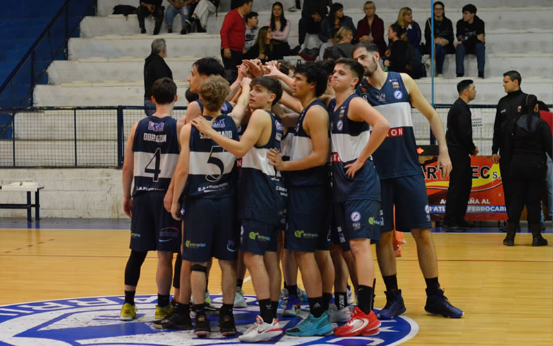 Ferro sale a la ruta por primera vez